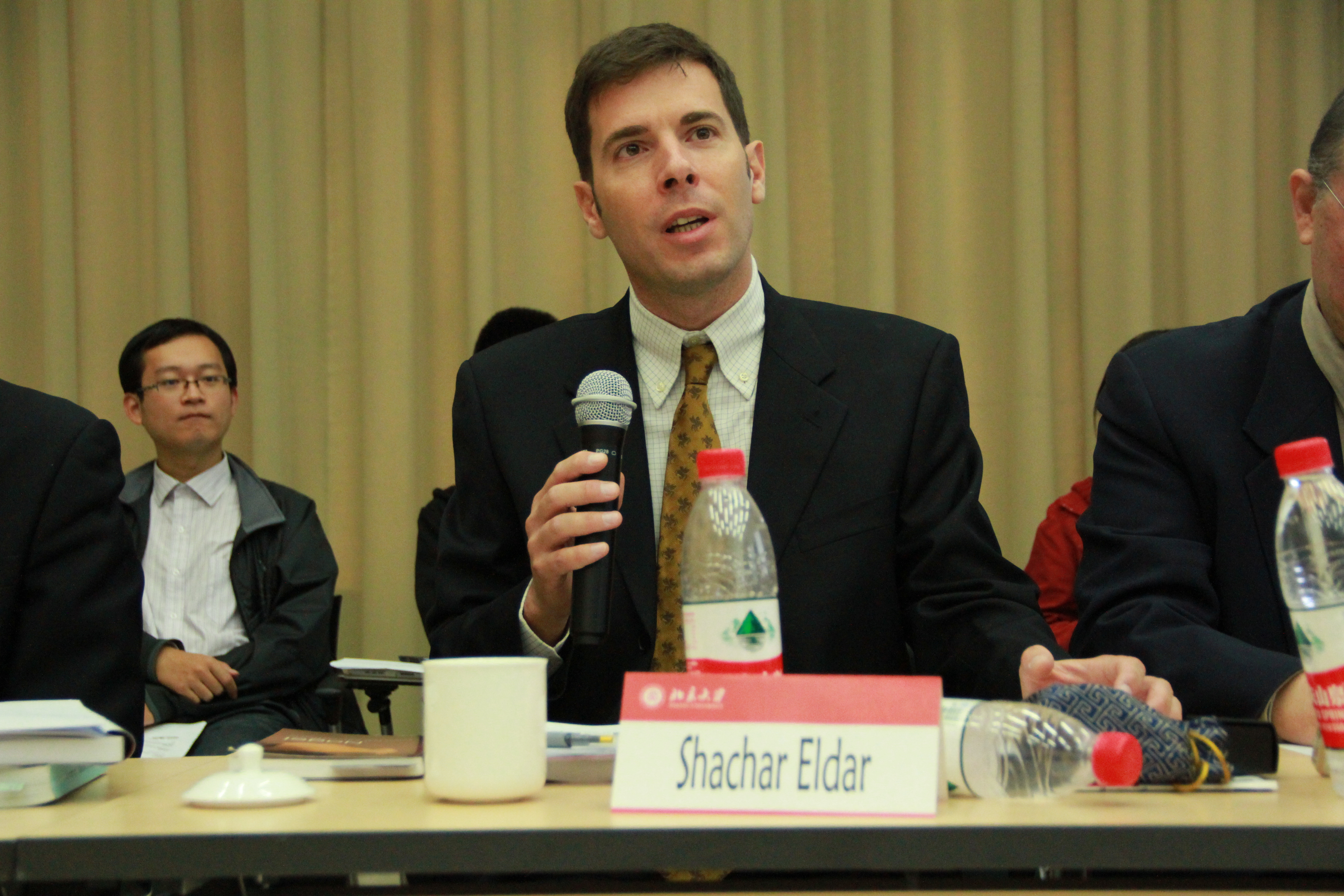 Dr. Shachar Eldar speaking in China