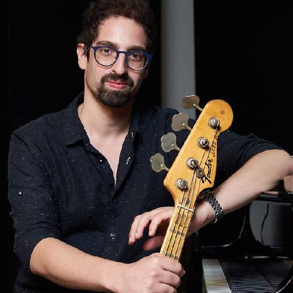 בוגרים_0003_נדב מזמר2.jpg